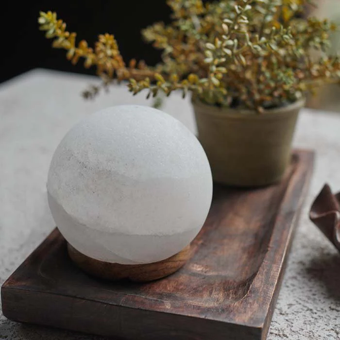 Auli Himalayan Salt Lamp, White - Image 3