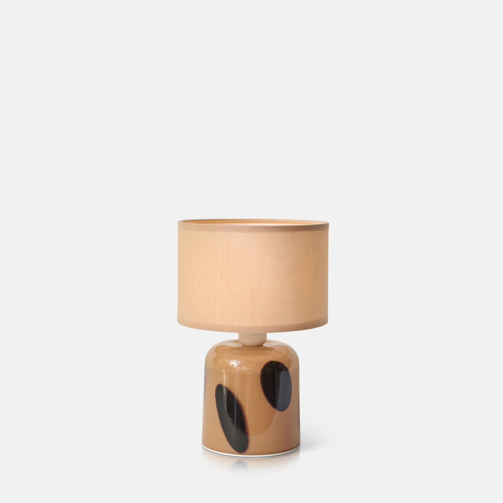 Calmore Portable Table Lamp - Image 4