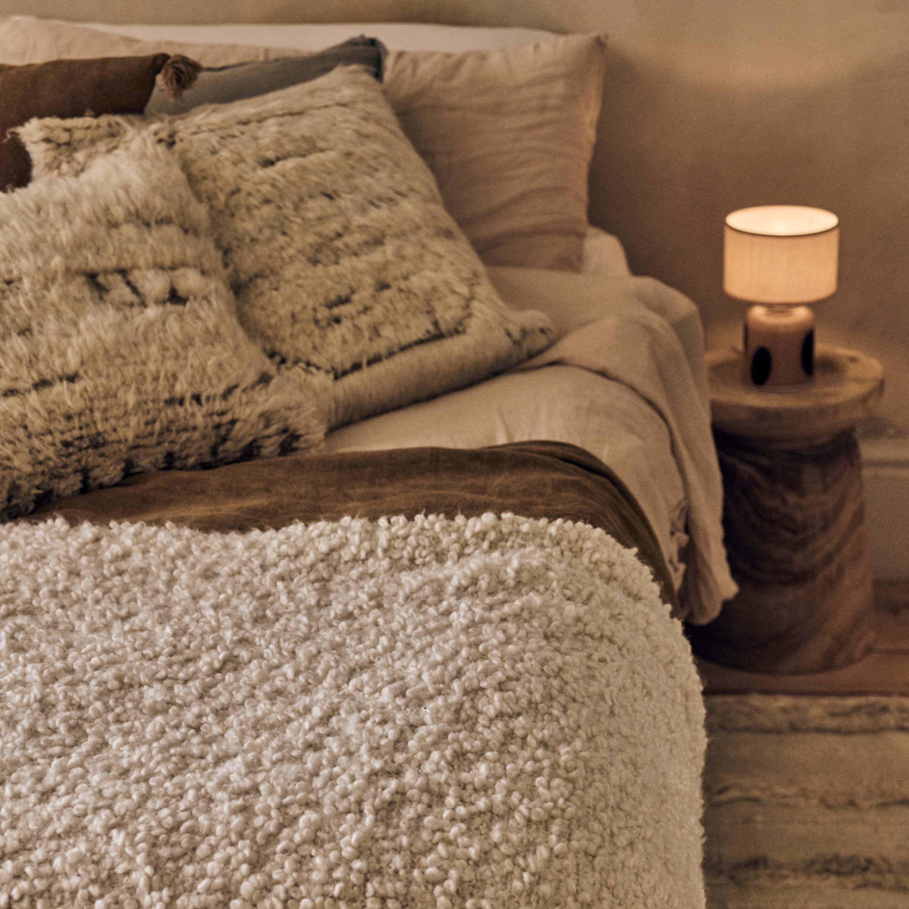Calmore Portable Table Lamp - Image 5
