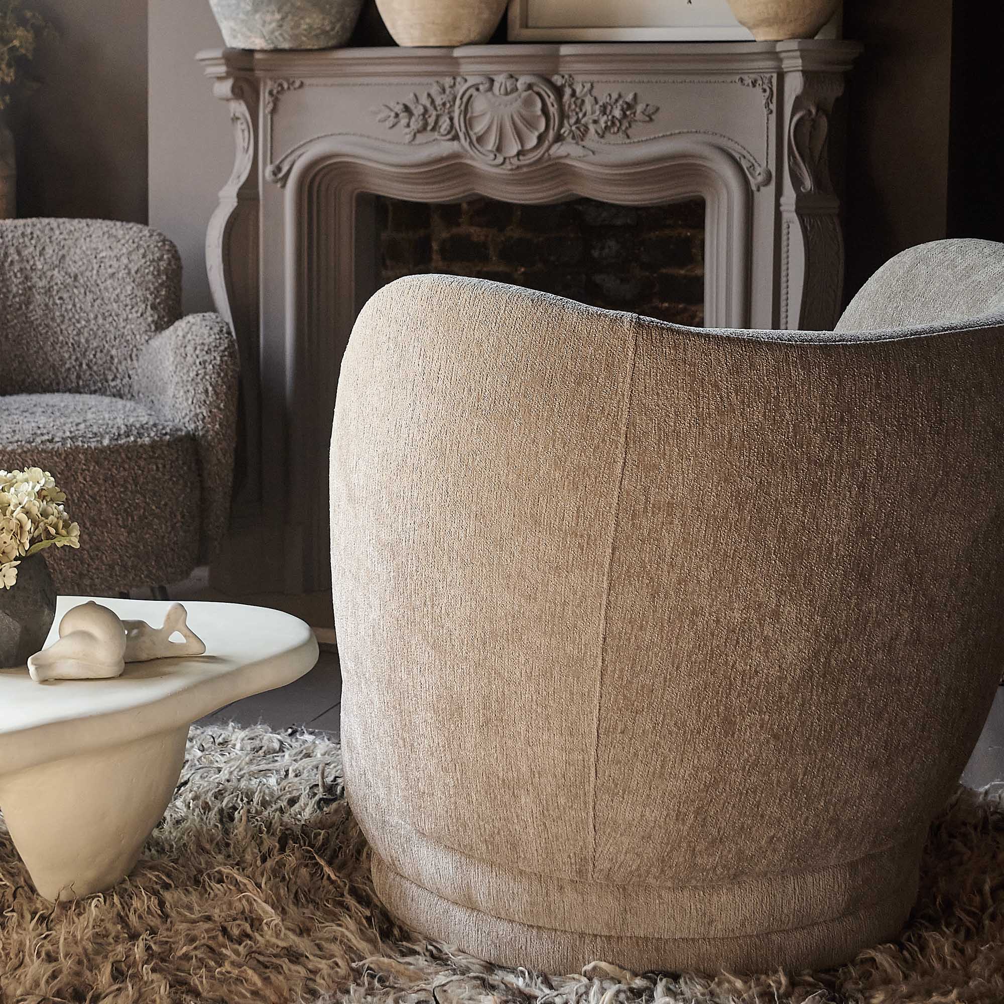 Doherty Curved Accent Chair - Image 3