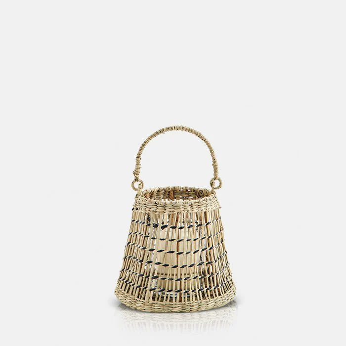 Etelle Seagrass Lantern - Image 4