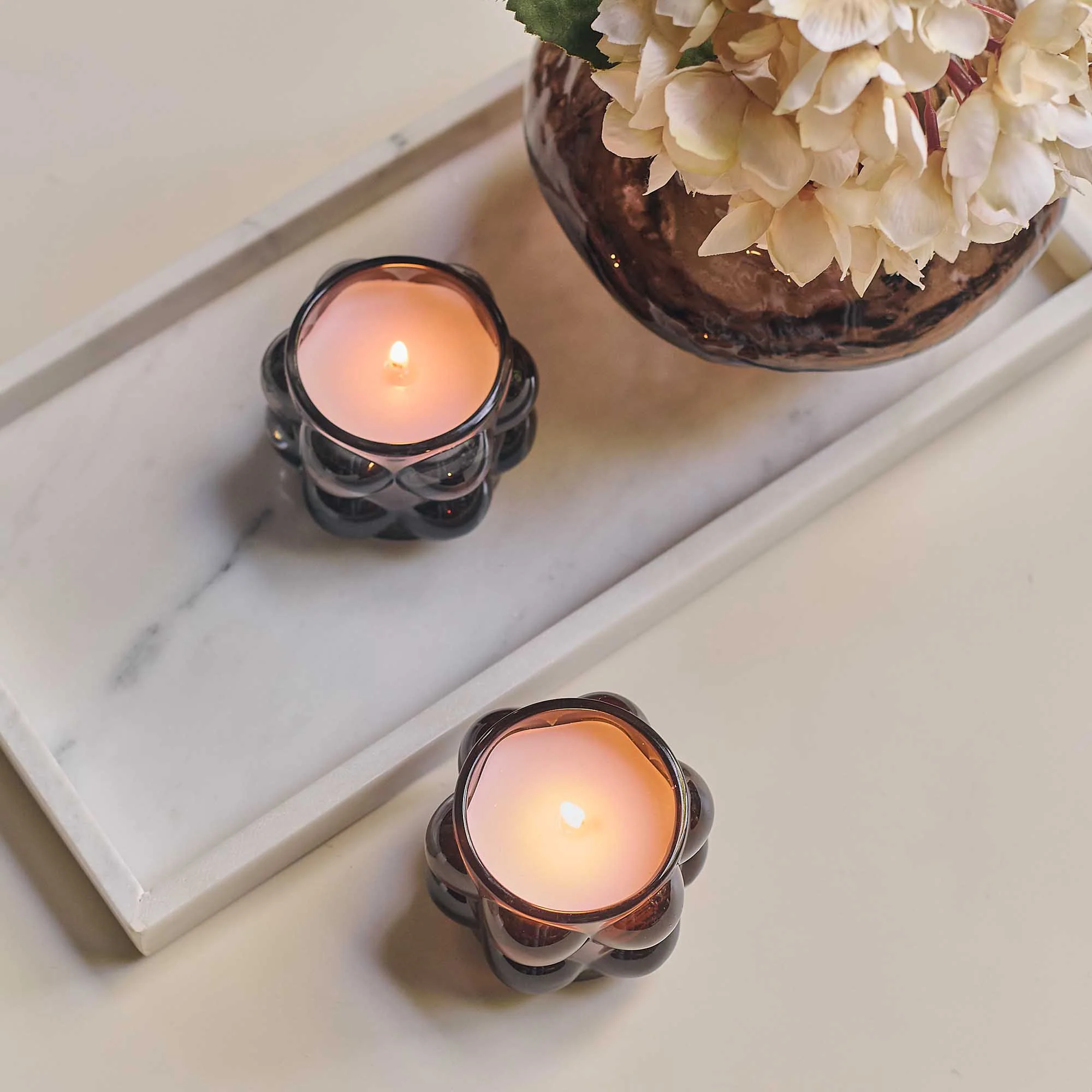 Eucalyptus & Amber Scented Candle - Image 5