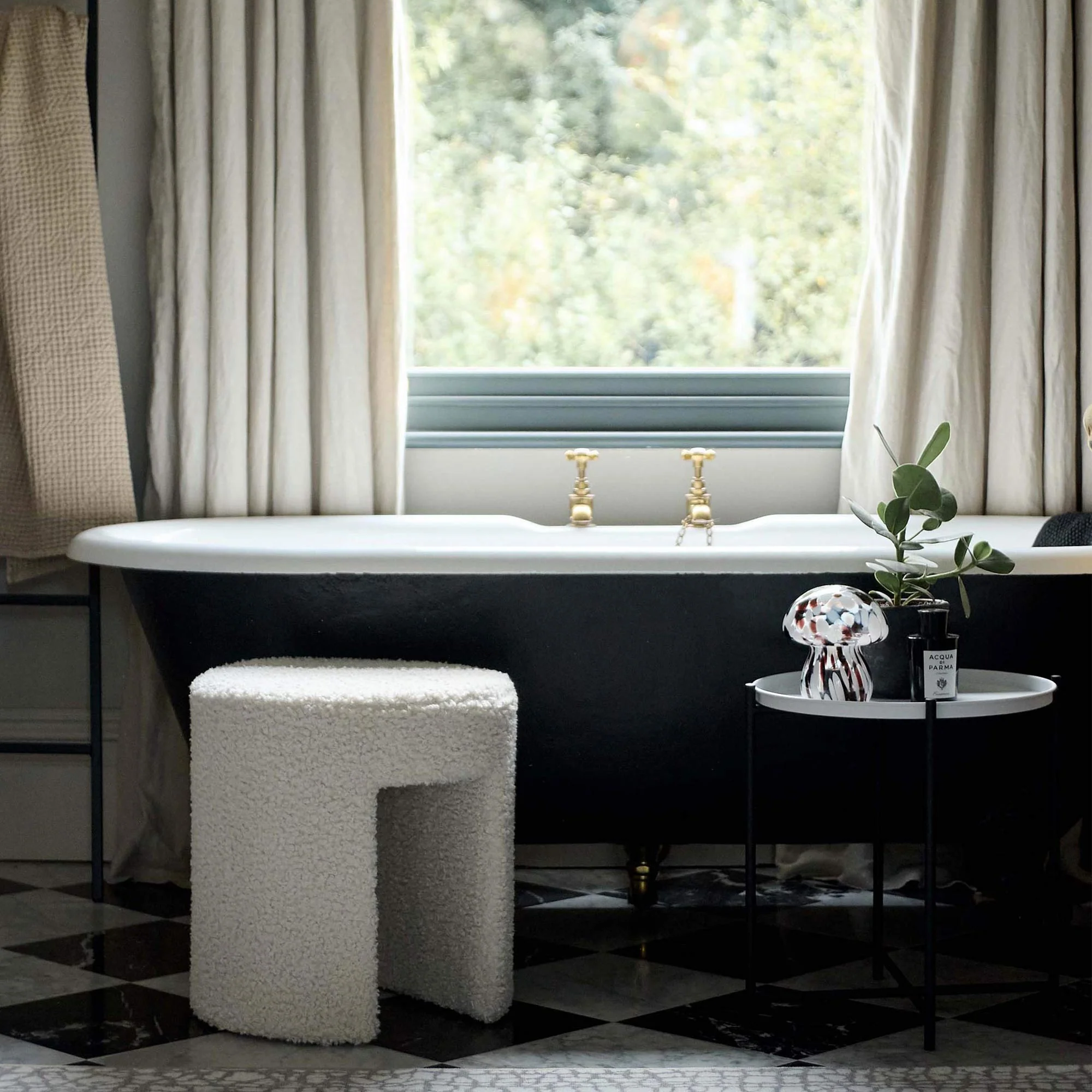 Hona Boucle Stool