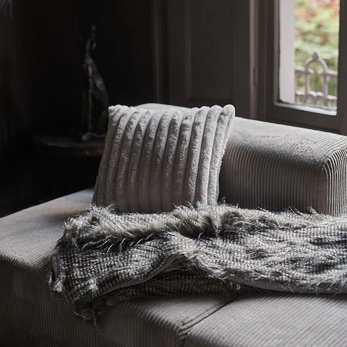 Malton Throw - Image 2