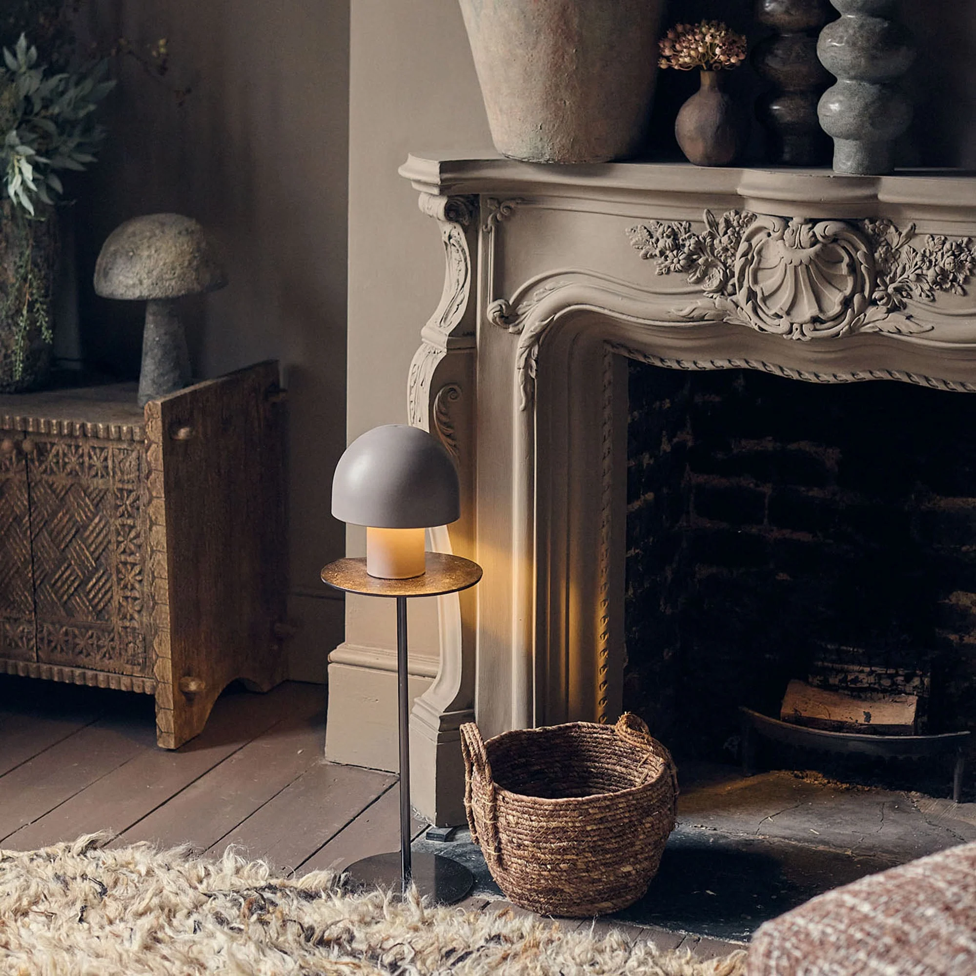Ravenna Pedestal Table - Image 3